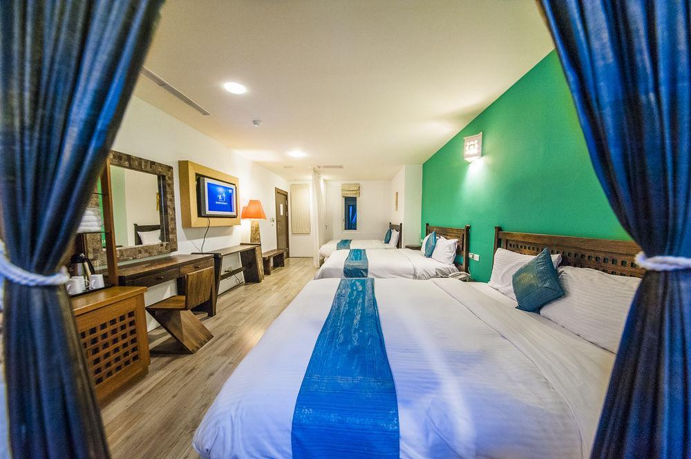 Seasons Bali Fashion Inn Kenting Extérieur photo
