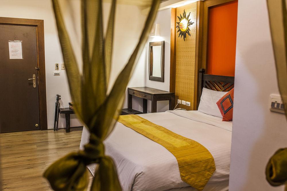 Seasons Bali Fashion Inn Kenting Extérieur photo